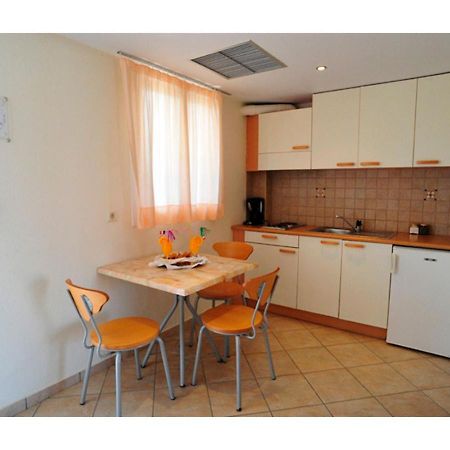 Thinalos Aparthotel Ахарави Екстериор снимка